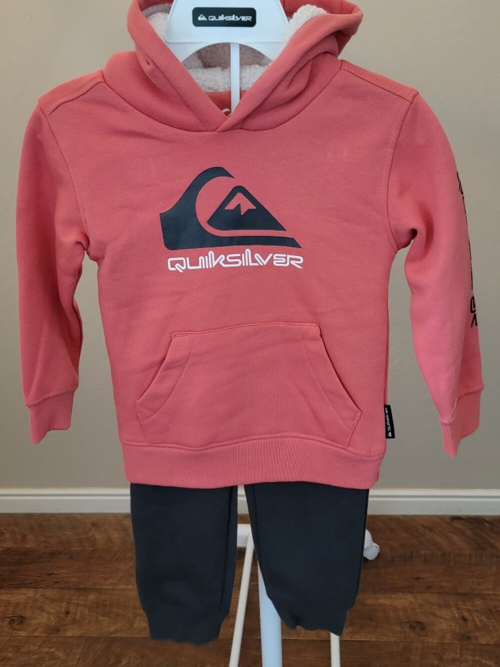 NWT Quicksilver 2-Piece Set Size 4
